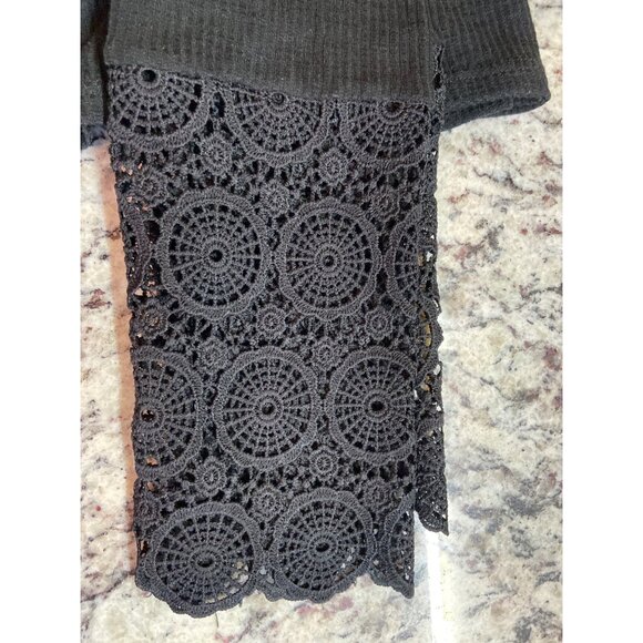 Womens Henley Top Large Black Bell Sleeve Crochet Cuffs Button Ribbed Knit Goth - Picture 8 of 8